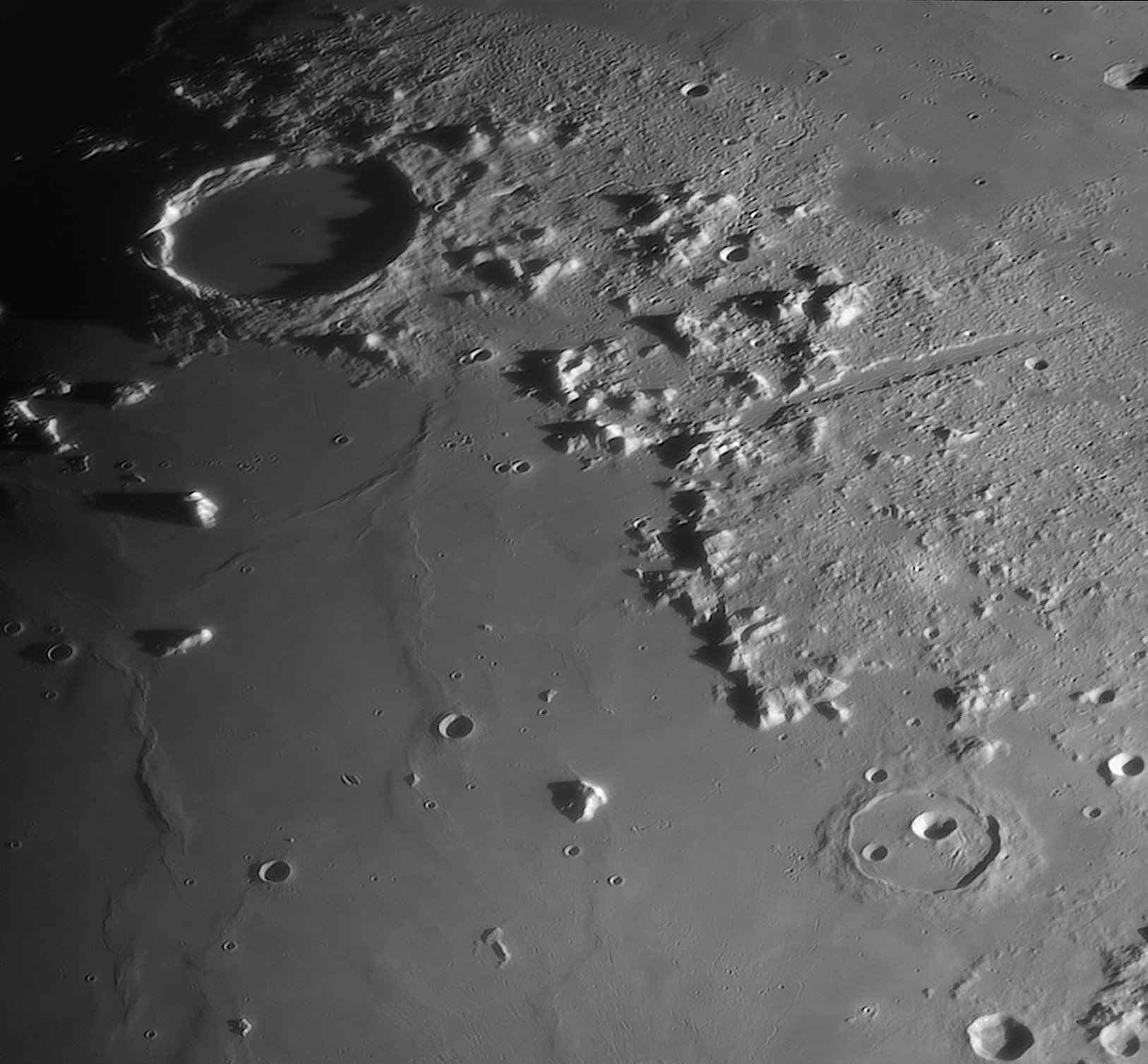 plato-cassini_060425_202256c.jpg