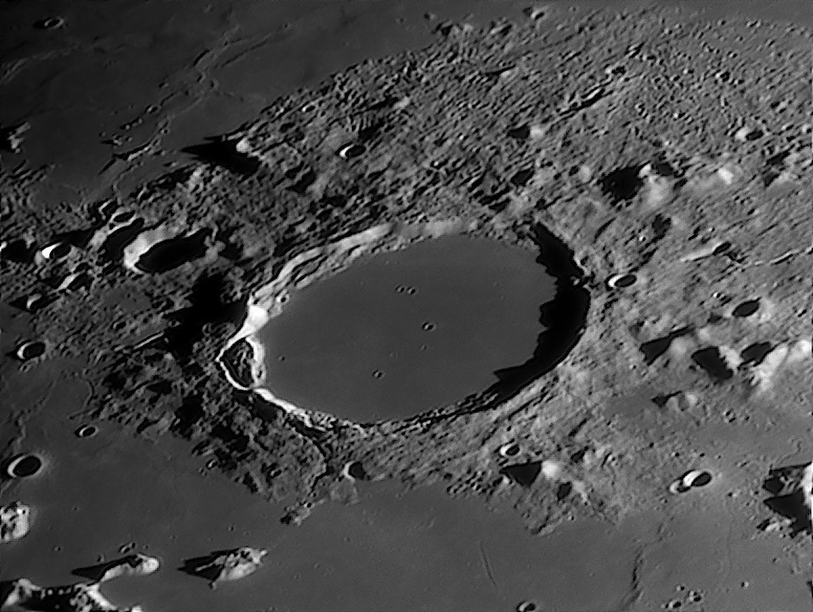 plato_270326_193403_R_p150c.jpg