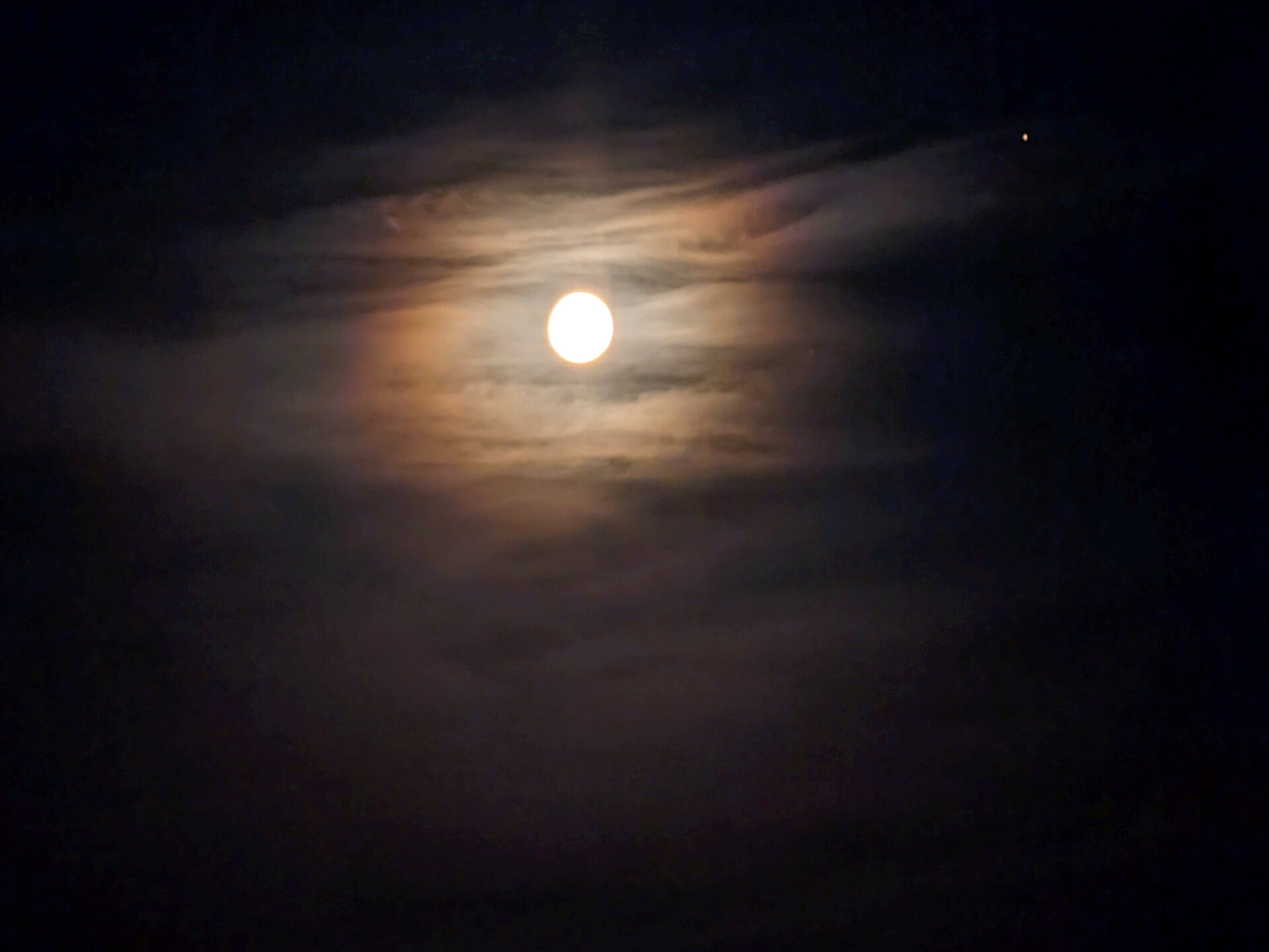 PXL_20260627_220202275   Mond-Antares.jpg