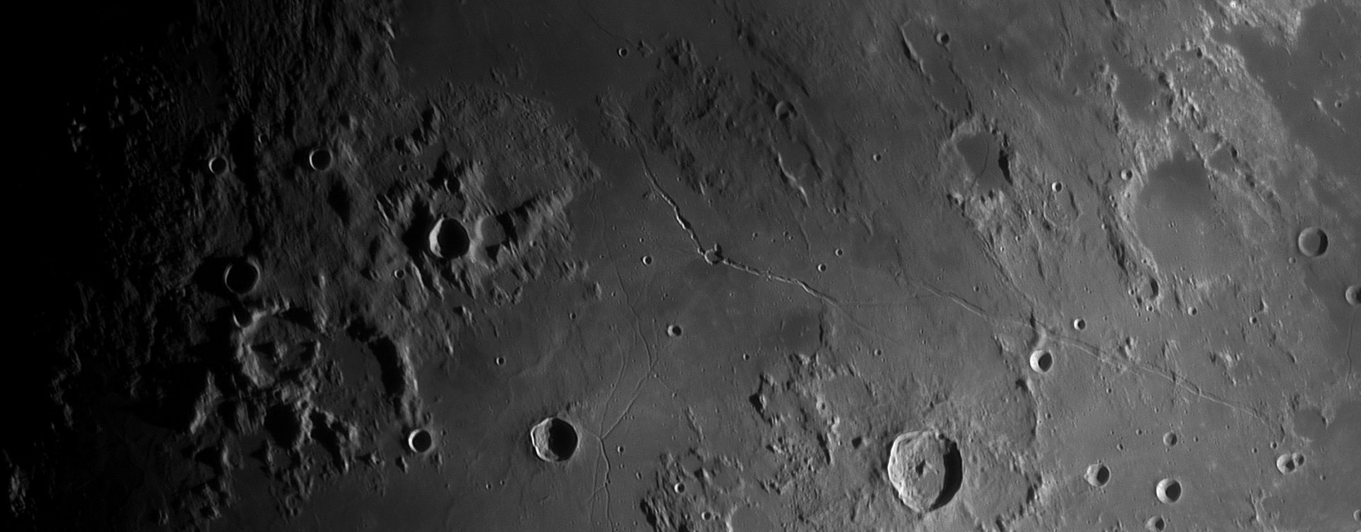 rima-hyginus_100122_195806mosaikc.jpg
