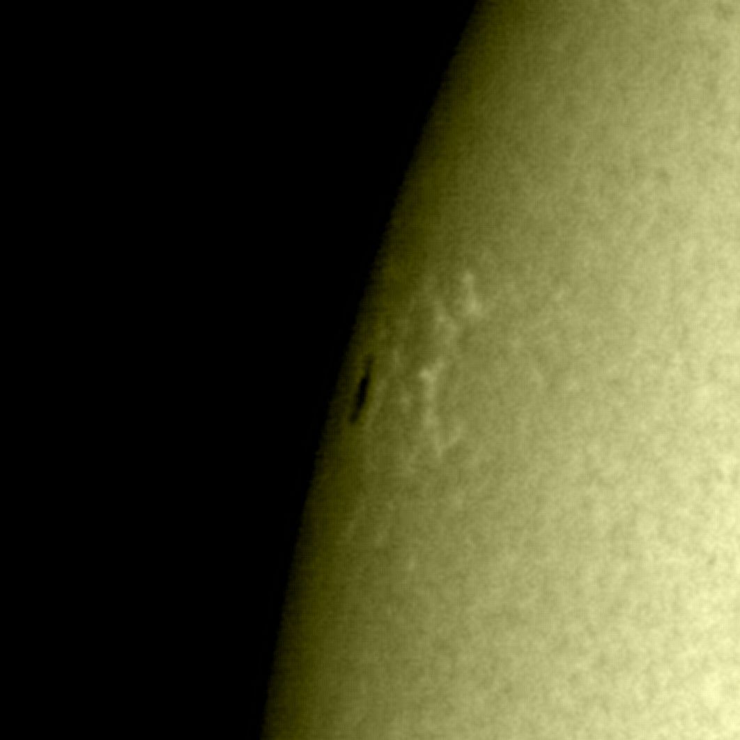 RS gamma08 hist35-160 HVrot WL 06_17_37Z_SUN 2021-06-27 0941UT HA AVI_lapl5_ap1234 cr NEW-group.jpg