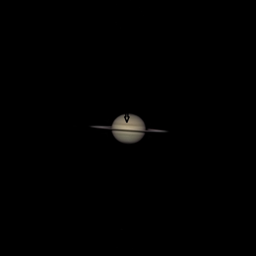 Saturn mit Mondschatten.jpg