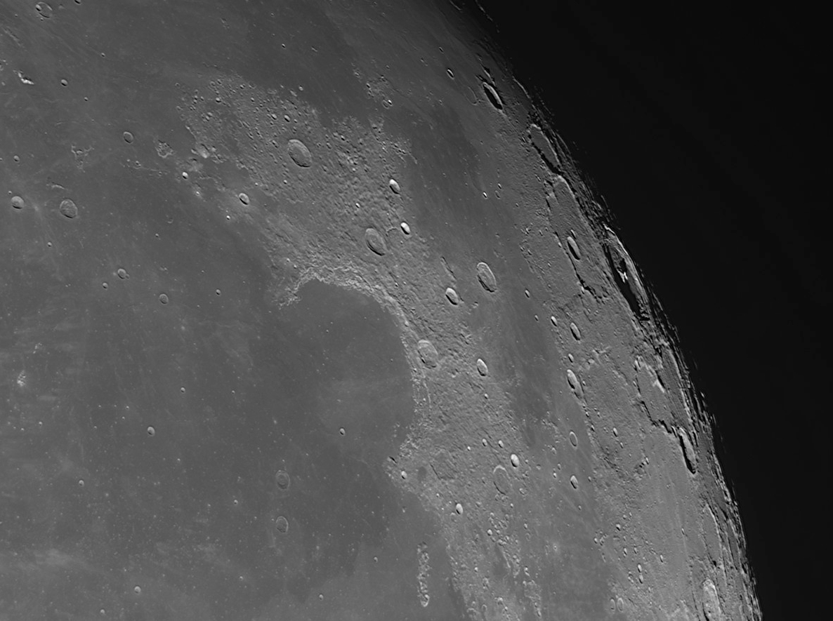 Sinus Iridium & Pythagoras im Terminator.jpg