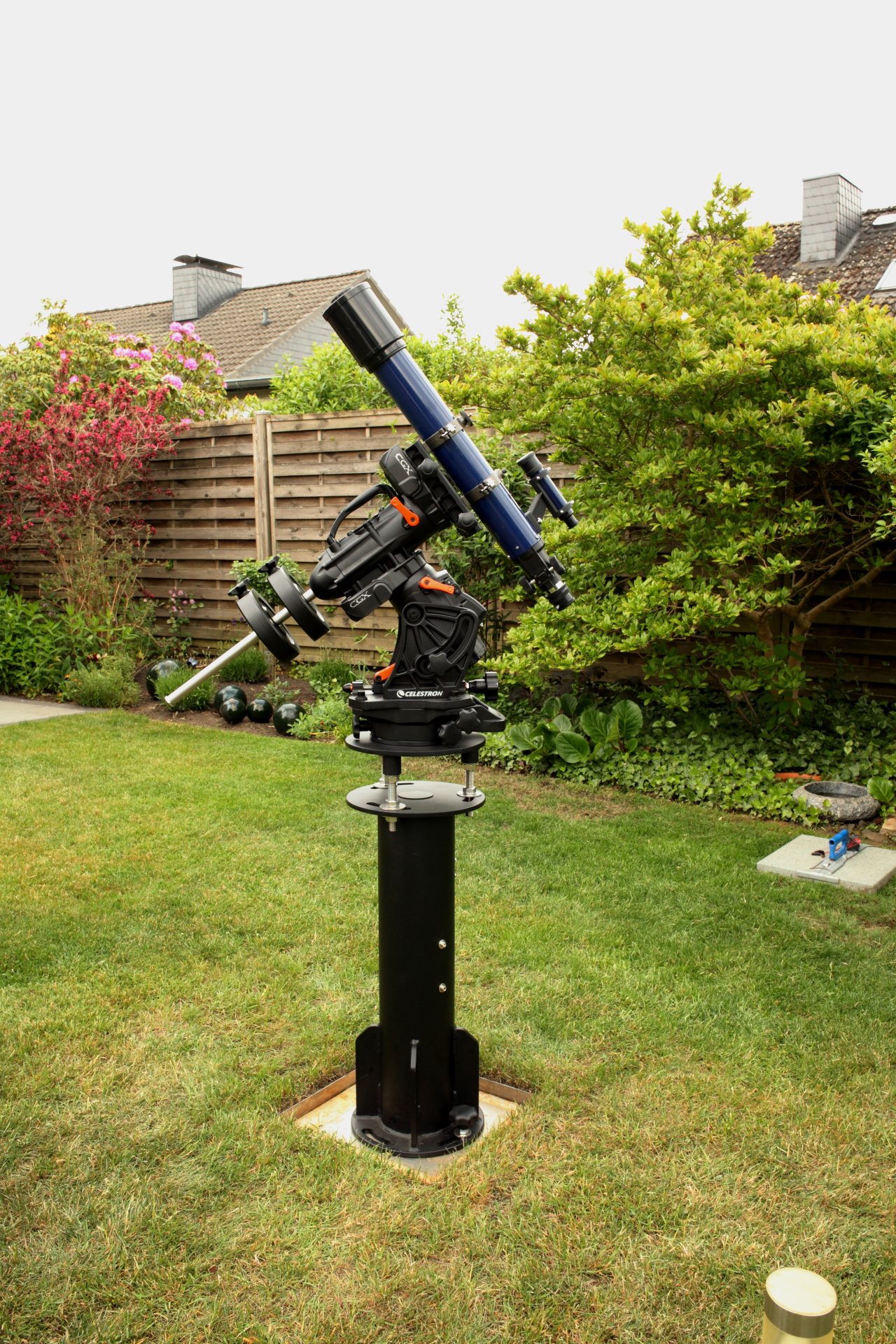 SkyWatcher70_700.JPG