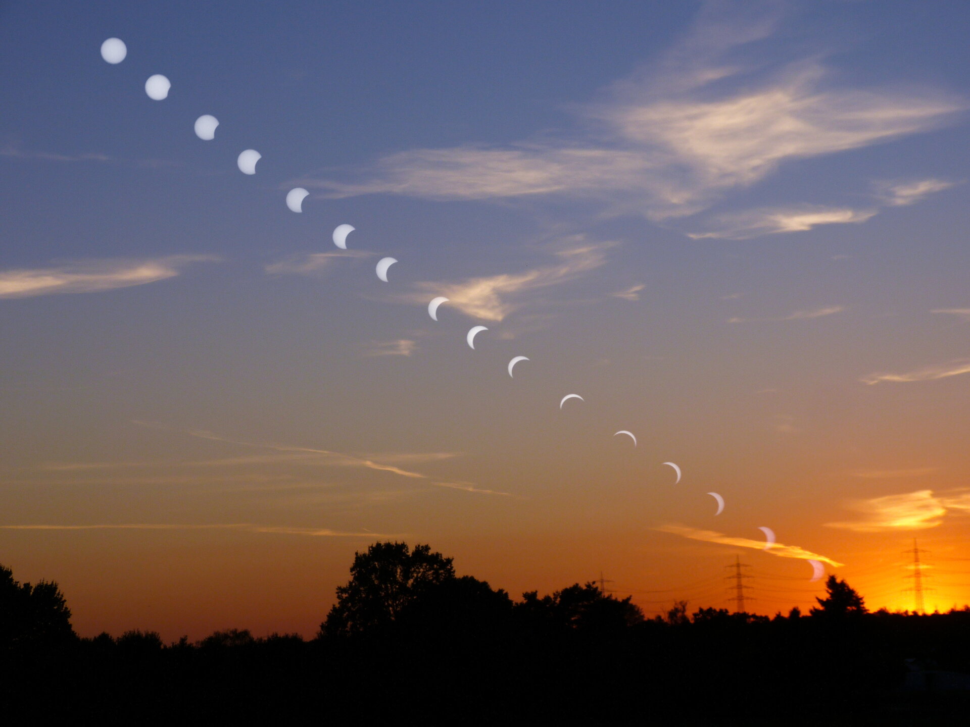 Solar_Eclipse_Composite.jpg