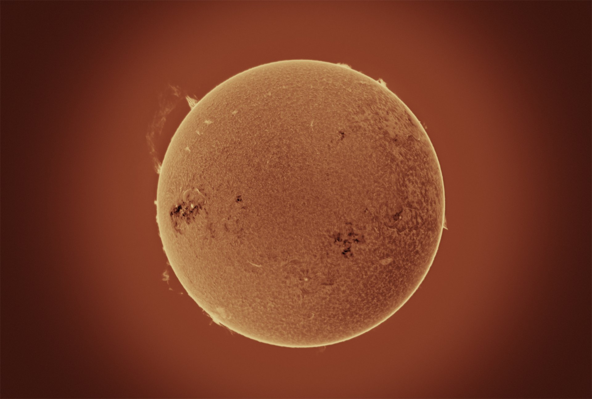 Sonne_Voll_INvertiert_klein.jpg
