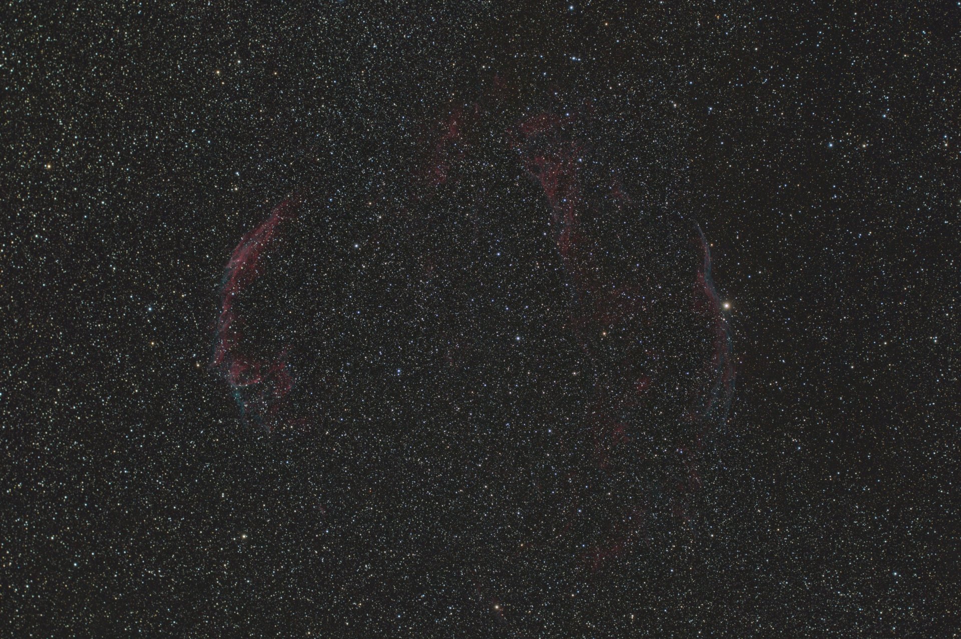 Stack_61frames_3630s_WithDisplayStretch_GraXpert.jpg
