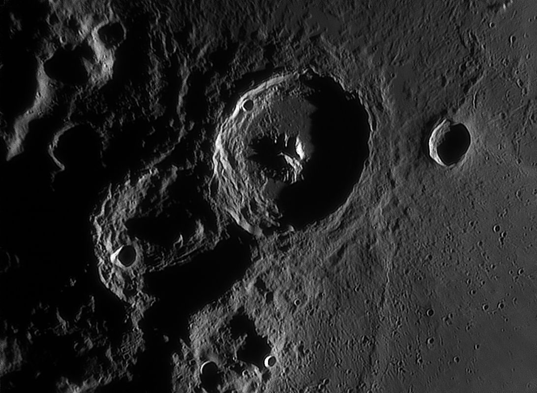 theophilus_080322_184859p120c.jpg