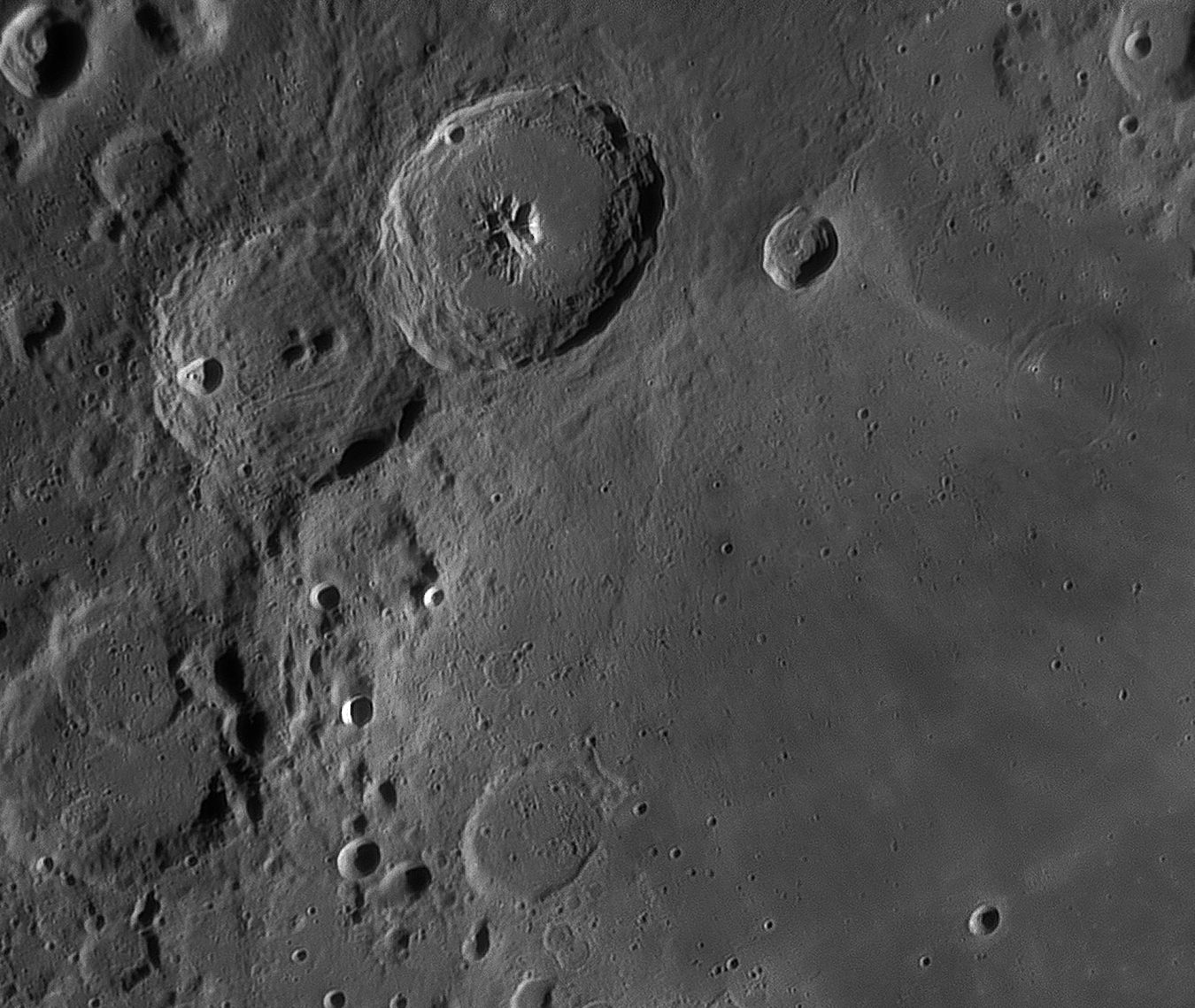 theophilus_090322_194351_g4mosaikp120c.jpg