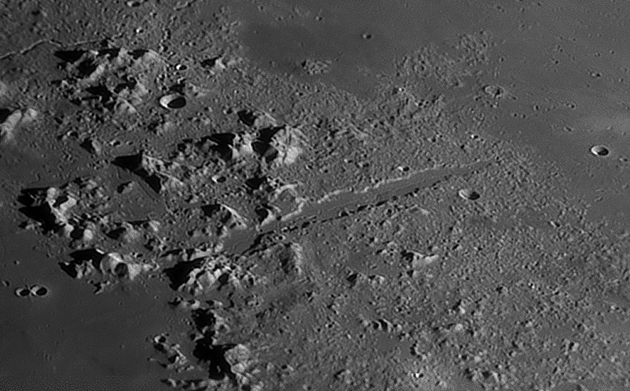 vallis_alpes_100422_215544p120c.jpg