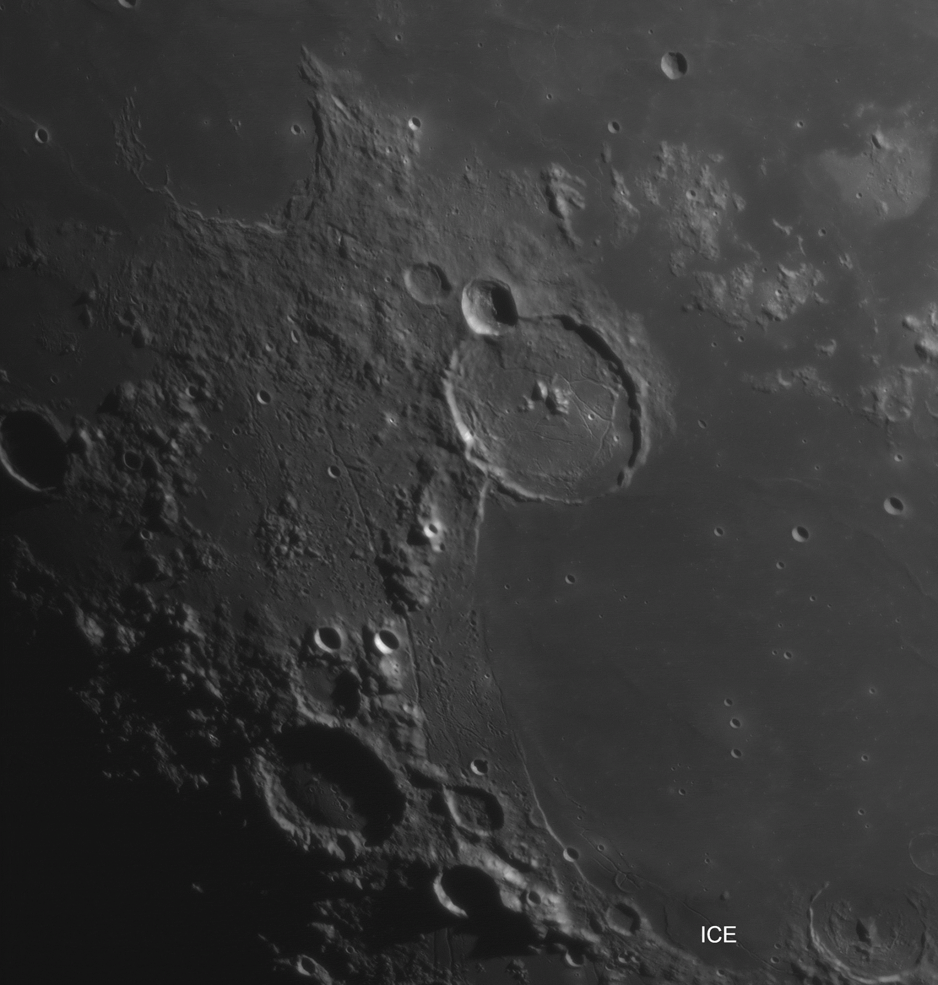 Vergleich_ICE_AP_Mosaik_MareHumorum.gif