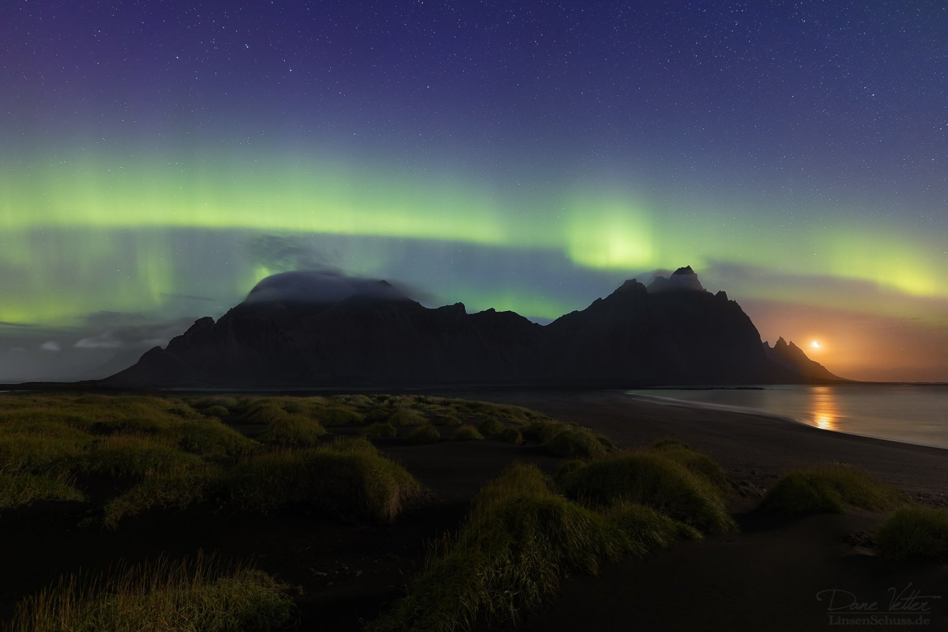 Vestrahorn_Aurora_cr1.jpg