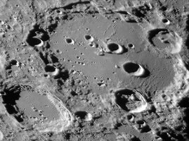 Mond_Clavius-AVIStack_For.jpg