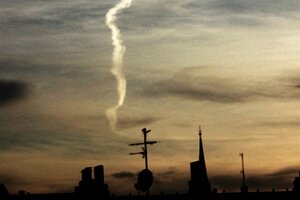 2009_11_19_bremerhaven_contrail_maciek_200_crop.jpg