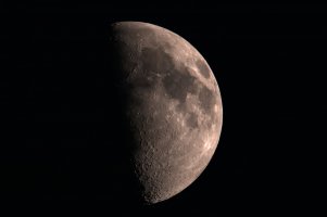 Moon_202716_lapl6_ap2208.jpg