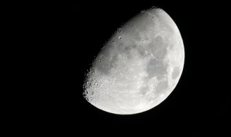 Mond PSS.jpg