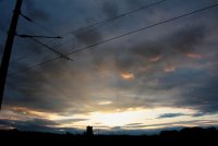 Dunststrahlen und Kabel.JPG