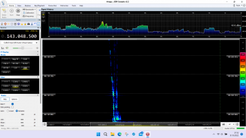 06_10 UTC einen breiten Klotz mit -60dB.png