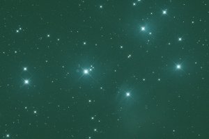 Light_M45_30.0s_Bin1_2600MC_gain100_20221214-211611_-10.1C_Filter_L-Pro_0184_appr_c_cc_d.jpg