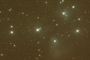 Light_M45_60.0s_Bin2_2600_gain0_20220120-190505_-10.0C_Filter_UHC_0017_appr_c_cc_d.jpg