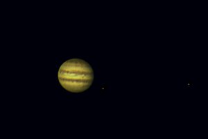 2023-08-11-0007_2-L_jupiter astrostakkert + registrax manen aangepast (1).jpg