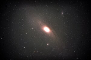 M31 Fotonewton f4 + Korrektor EOS5D 30min Web.jpg