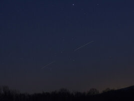 Strichspur-Discovery-und-ISS-08-03-11.jpg