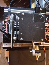 Monochromator mit Motor und Kamera.jpg