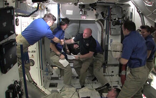 153212main_134crew_welcome.jpg