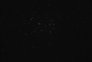 Canon f300, tracking x=50'' y=-30'', stacked 50x, 1s, ISO 20000 Plejaden.jpg