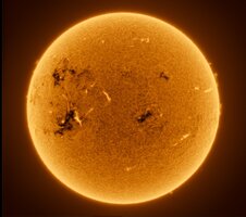2026-01-17-1104_1-U-L-Sun_Halpha_lapl4_ap391_Drizzle15_ImPPG-Bearbeitet-Bearbeitet.jpg
