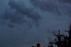 Wolken_8747-190626-1920pxc.JPG