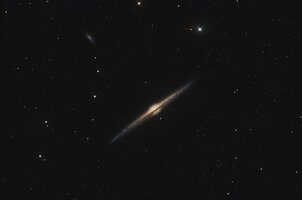 NGC 4565_masterLight_BIN-1_4944x3284_EXPOSURE-60_00s_FILTER-NoFilter_RGB_fastIntegration.jpg