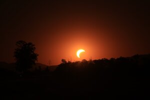 Eclipse 04-120826.jpg