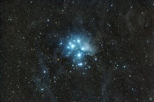 M45 Plejaden 03.10.26 140x180s_25200s PD..jpg