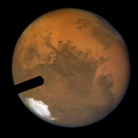 Mars_close_encounter_(captured_by_the_Hubble_Space_Telescope).jpg