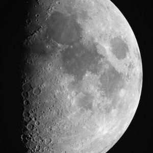 Mond im Alter von 8 Tagen am 13.4.2008 17:46 UT