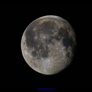 Mond kurz vor zwei