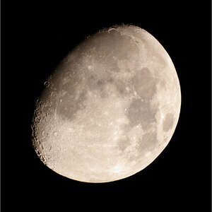 mein 2. mondfoto in der Nacht