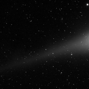 Lulin passiert Galaxiengruppe