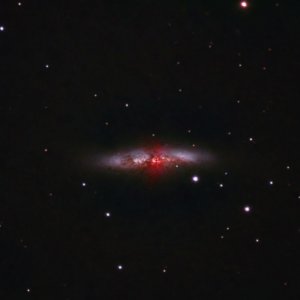 M 82 bei 2/3 Mond...