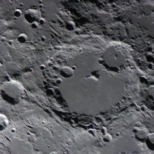 Mond_Albategnius_20100323_14N.jpg