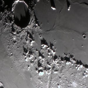 Mond_Plato_20100323_14N.jpg