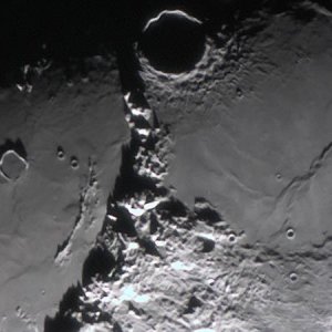 Mond_Erastothenes_20100323_14N.jpg