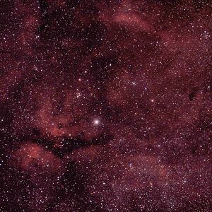 Feld um Gamma Cygni