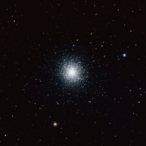 Messier 13 mit NGC 6207