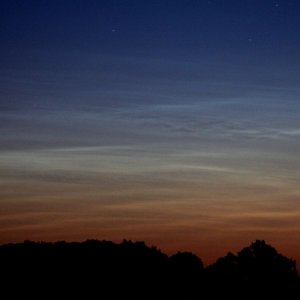 Leuchtende_Nachtwolken_16_Juni_2010_2_54_MESZ.jpg
