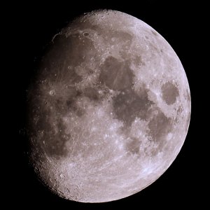 mond_eos_hd.jpg