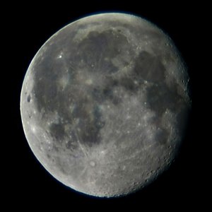 Mond am 15.10.2011/ 00:55 Uhr