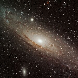 M31- Andromedagalaxie und Begleiter